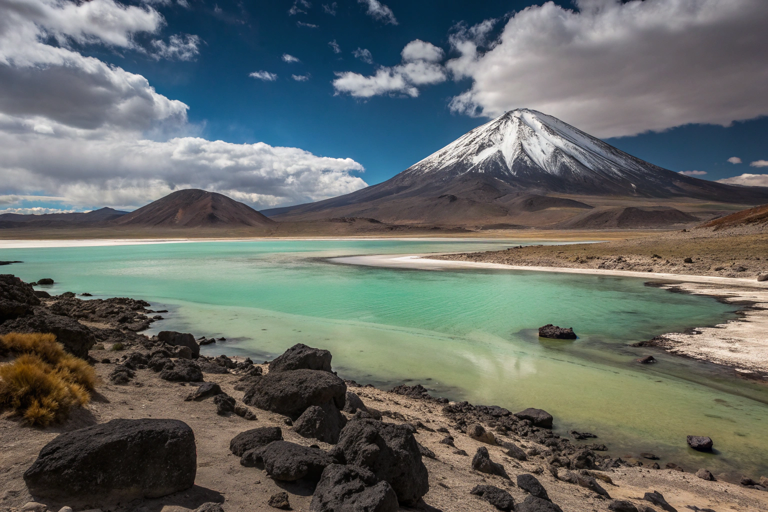 Hiking Cotacotani Lagoons